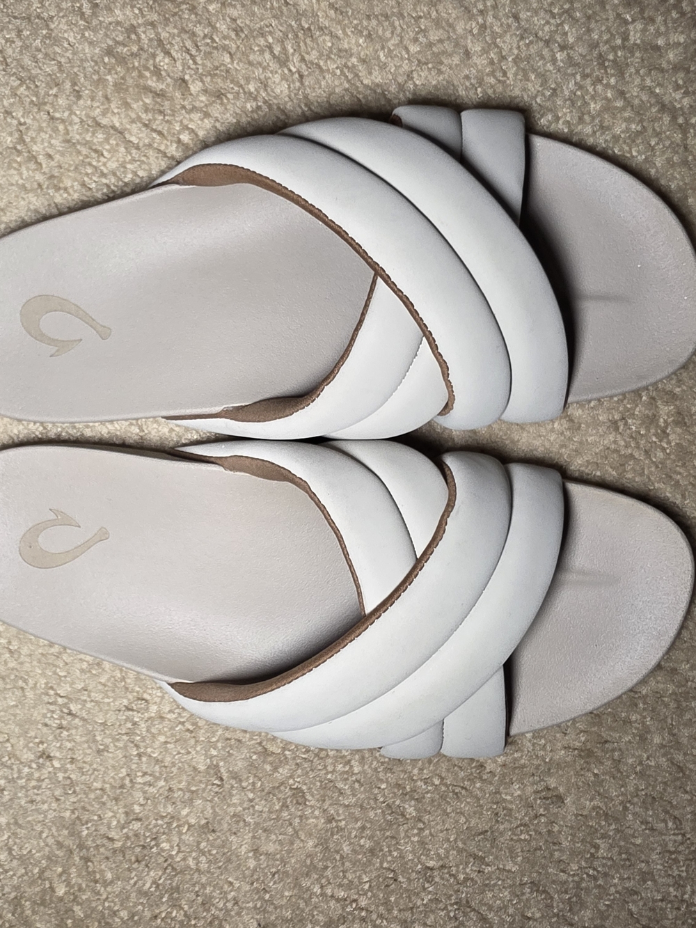OluKai Women's White Quilted Slide Sandals